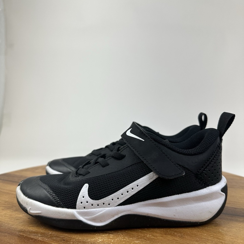 Little Kids Nike Omni Multi-Court PS Black Athletic Sneakers Shoes Size 13 C GUC - Picture 2 of 8